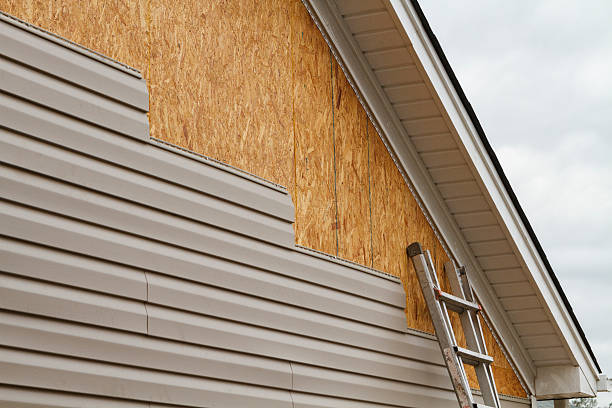 Professional Emergency Siding Repair technician working in Swedesboro, NJ